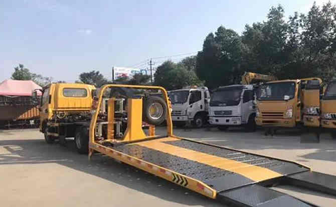 普定汽车中途维修案例